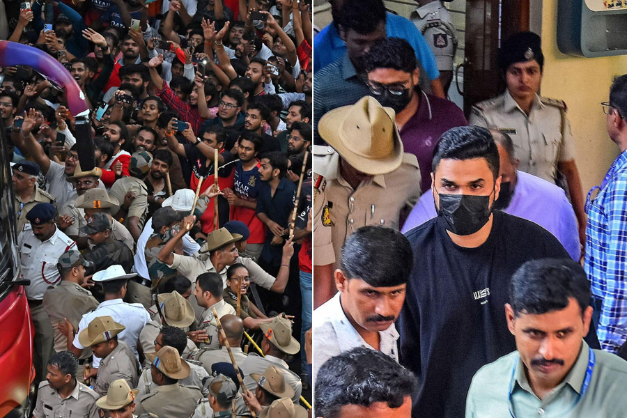 সিদ্দারামাইয়ার নির্দেশেই গ্রেপ্তার! পদপিষ্ট কাণ্ডে ‘সরকারি চক্রান্ত’কে আদালতে চ্যালেঞ্জ আরসিবি কর্তার