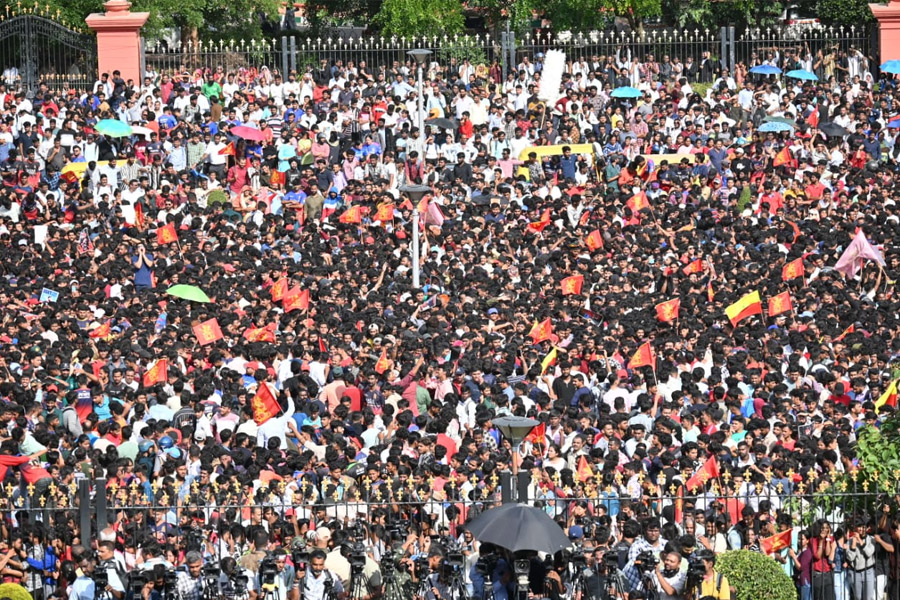 পদপিষ্ট কাণ্ডের পর ৮৪ দিন পার, ‘যন্ত্রণার নীরবতা’ ভেঙে সমর্থকদের জন্য বিরাট ঘোষণা আরসিবির