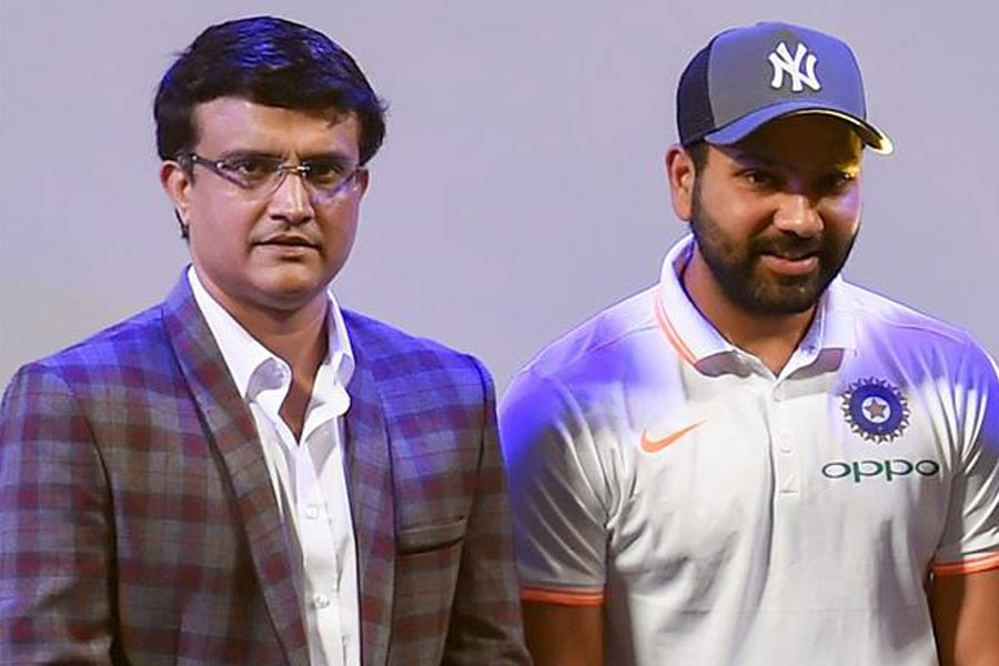 টেস্ট অধিনায়ক হতে অনিচ্ছুক ছিলেন রোহিত, কোন মন্ত্রে রাজি করান সৌরভ?