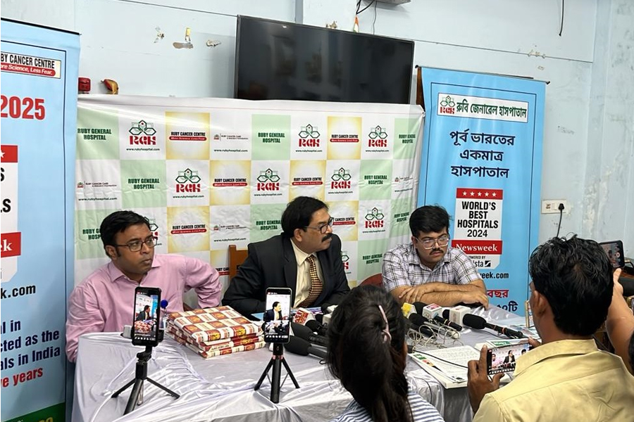 রাজ্যে ৩০টি ক্যানসার স্পেশালিটি ক্লিনিক খোলার পরিকল্পনা, প্রতিষ্ঠা দিবসে বিশেষ ঘোষণা রুবি জেনারেল হাসপাতালের