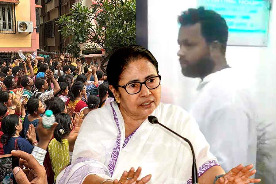 বিধানসভায় ‘যোগ্য’ চাকরিহারাদের ২ প্রতিনিধি, মুখ্যমন্ত্রীর সঙ্গে বৈঠকে বসতে চেয়ে চিঠি
