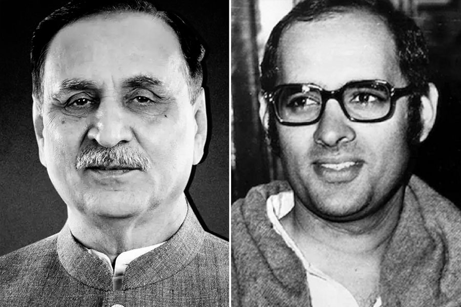 সঞ্জয় গান্ধী থেকে বিজয় রূপানি, বিমান দুর্ঘটনায় প্রাণ হারিয়েছেন বহু ভারতীয় রাজনীতিবিদ