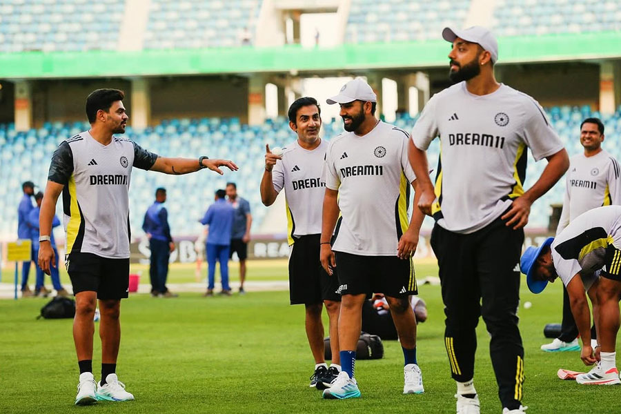 শাস্ত্রী-দ্রাবিড়কে ধন্যবাদ, নামও নিলেন না গম্ভীরের, ভারতীয় দল ছাড়লেন আরেক কোচ