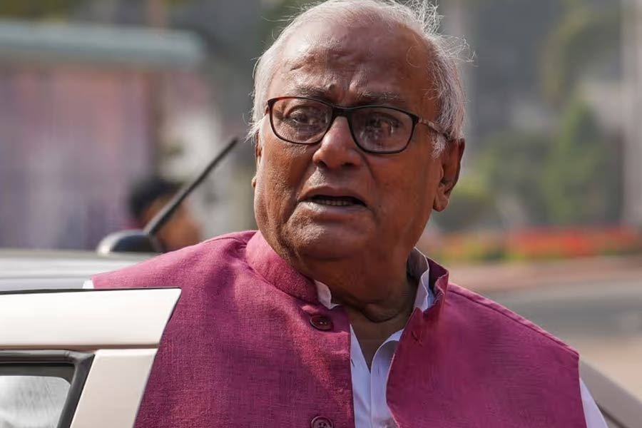 গুরুতর অসুস্থ বর্ষীয়ান সাংসদ সৌগত রায়, ভর্তি কলকাতার নার্সিংহোমে
