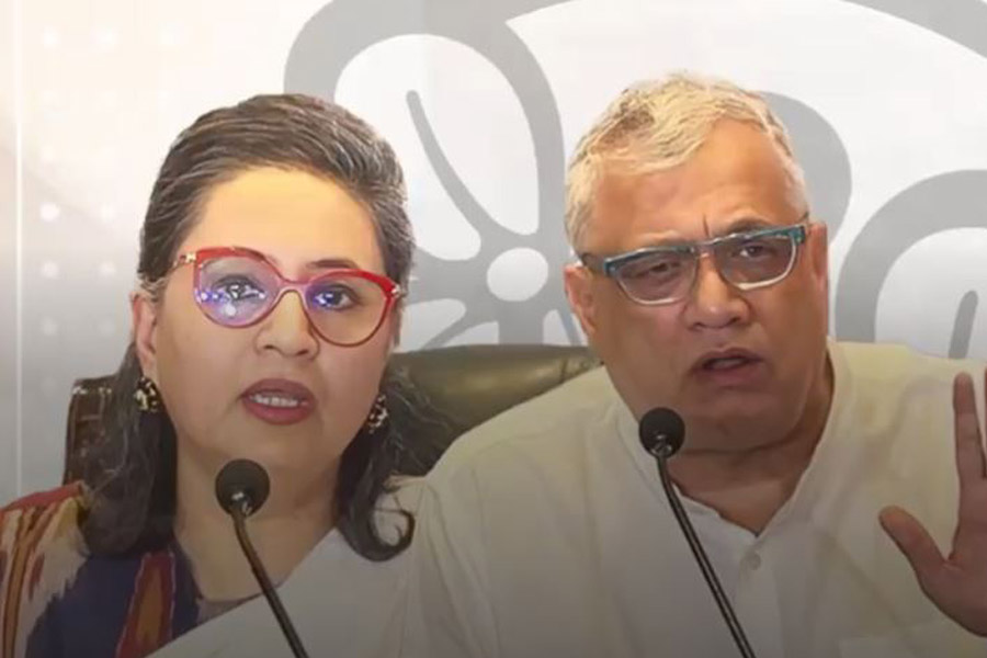 অভ্যন্তরীণ সমীক্ষায় মাত্র ৪৯ আসন, ভয়ে বঙ্গে এনআরসির চেষ্টা বিজেপির! দিল্লিতে সরব তৃণমূল