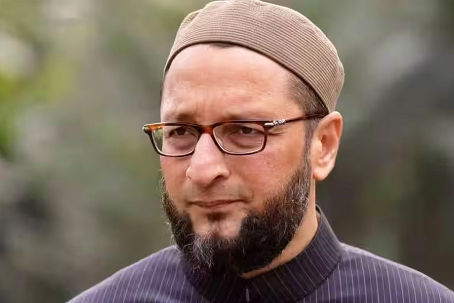 ‘আন্তর্জাতিক আইন লঙ্ঘন করেছে আমেরিকা’, ইরানে মার্কিন হামলার পরই গর্জে উঠলেন ওয়েইসি