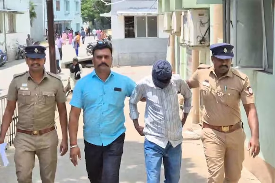 সরকারি হোমে নাবালিকাকে যৌন নির্যাতন! পা ভেঙে দেওয়ার অভিযোগ, গ্রেপ্তার ১