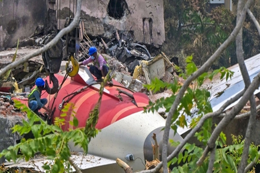এবার উদ্ধার ‘মরণ উড়ানের’ দ্বিতীয় ব্ল্যাক বক্স! কবে জানা যাবে দুর্ঘটনার কারণ?