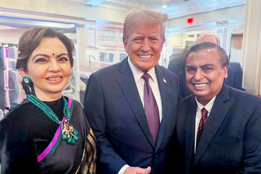 ট্রাম্পের বাণিজ্যসঙ্গী আম্বানি! ভারত-আমেরিকার ‘কর্পোরেট কূটনীতির’ নতুন নজির?