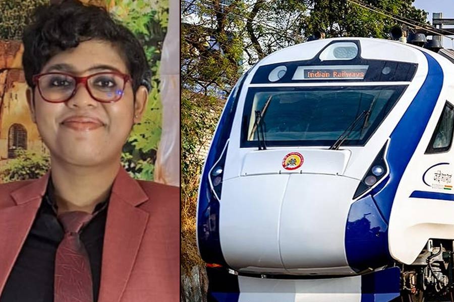 ‘অভয়া দিদি থাকলে…’, বন্দে ভারতে যাত্রীকে বাঁচিয়ে অভয়া-স্মরণ RG করের চিকিৎসকের