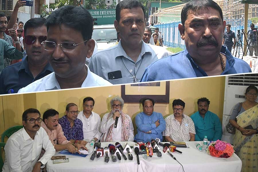 ভবানীপুরে মেগা বৈঠকে তৃণমূলের শীর্ষনেতারা, অনুব্রত-কাজলকে বার্তা দলের