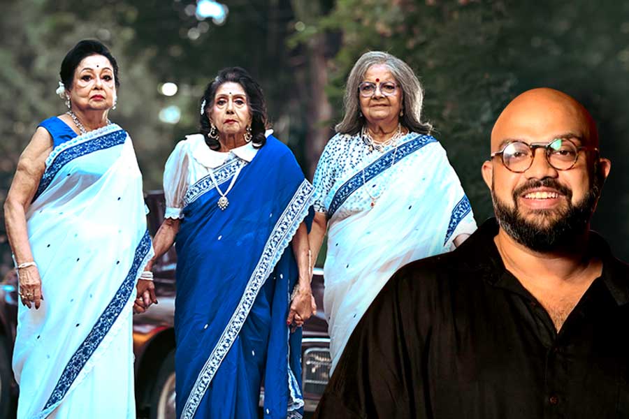 রেট্রো লুকে সাবিত্রী-মাধবী-লিলি, ‘তিন কন্যা’কে সাজিয়ে পোশাকশিল্পী অভিষেক বলছেন ‘পরমপ্রাপ্তি’