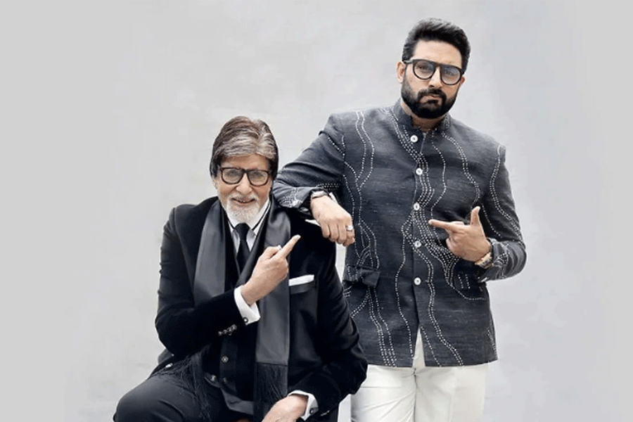 ‘তোমার প্রতিভাকে আমার প্রণাম’, অভিষেককে নিয়ে কেন উচ্ছ্বসিত বাবা অমিতাভ?
