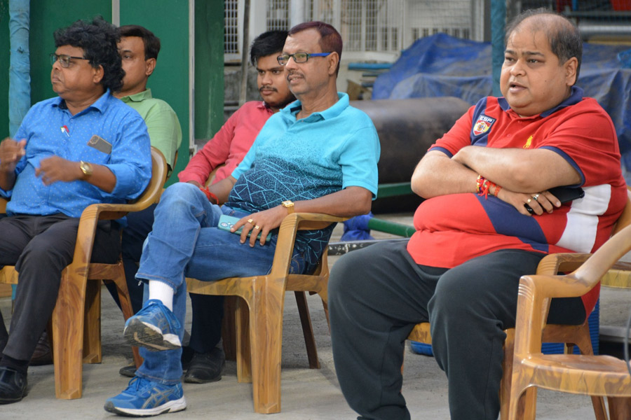 ইডেনে লিগ ফাইনালের নামে প্রহসন! যুগ্মজয়ী হয়ে সিএবির অপদার্থতাকে দুষছে ভবানীপুর