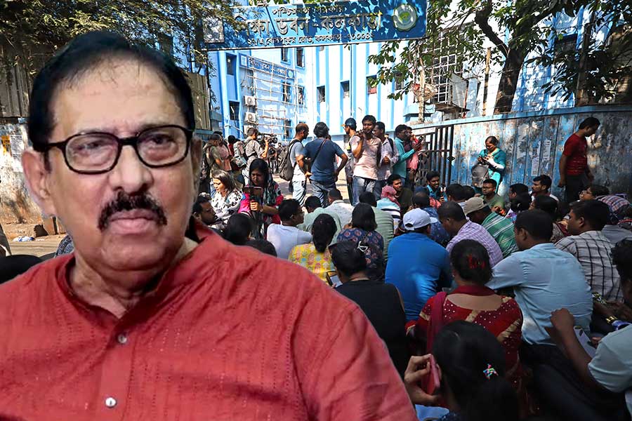 বিধানসভায় ‘যোগ্য’ চাকরিহারারা, স্পিকারের সঙ্গে দেখা করে জানালেন দাবিদাওয়া