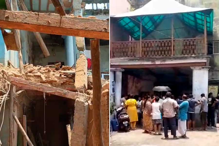 বউবাজারে মেরামত চলাকালীন হুড়মুড়িয়ে ভাঙল পুরনো বাড়ির একাংশ