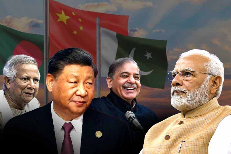 ‘চিন-পাকিস্তানের সঙ্গে জোটে নেই’, ভারতের সঙ্গে কূটনীতিতে ভারসাম্য় রক্ষা করছে ইউনুস সরকার?
