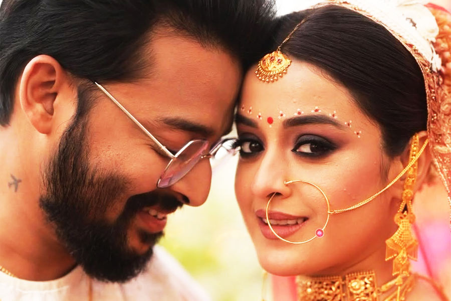 ‘সুপারমম’ ঋতুপর্ণা-শুভশ্রীই অনুপ্রেরণা! কবে আসছে সন্তান? জানিয়ে দিলেন দর্শনা