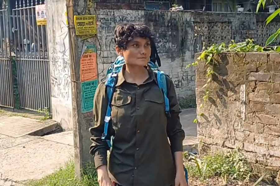অধরাই ষোড়শ অভিযান! কাঞ্চনজঙ্ঘার চূড়া না ছুঁয়েই ফিরলেন অসুস্থ পর্বতারোহী পিয়ালি