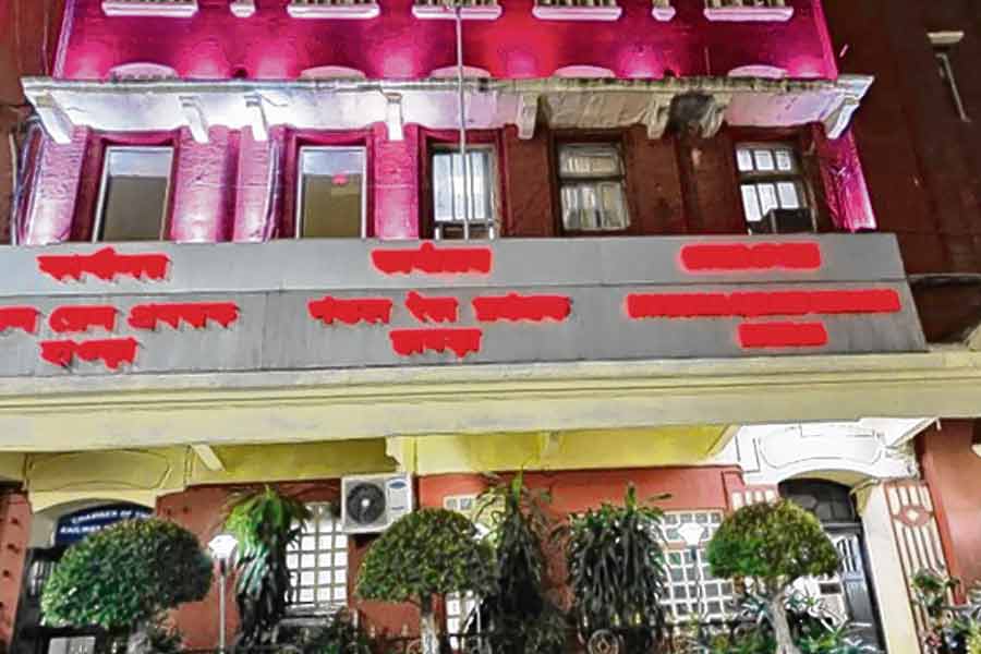 হেরিটেজ হোটেলে বদলে যাবে হাওড়া ডিআরএম বিল্ডিং, চিন্তাভাবনা রেলের