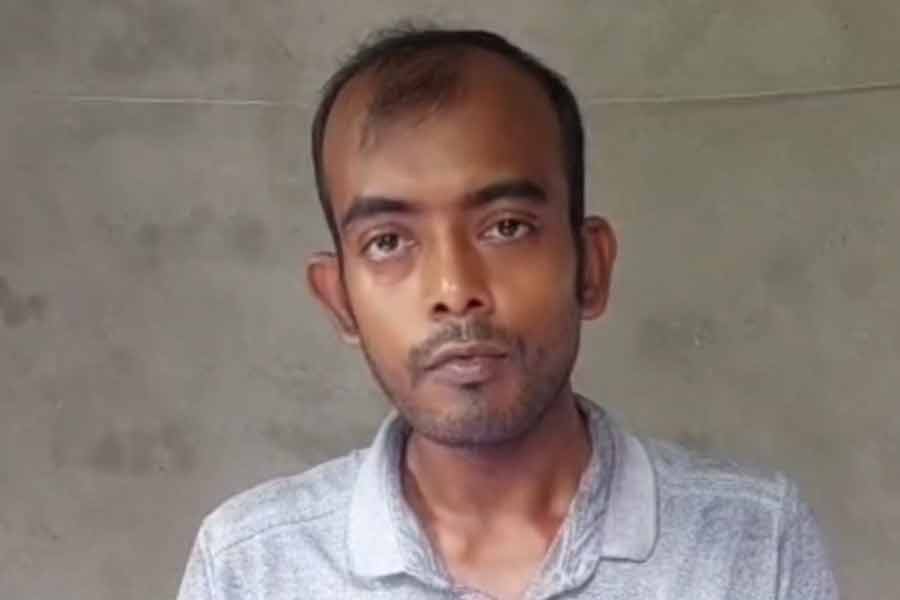 বেতন মাসে ৯ হাজার, বকেয়া জিএসটি ৭ কোটি টাকা! পুলিশের দ্বারস্থ হাওড়ার যুবক