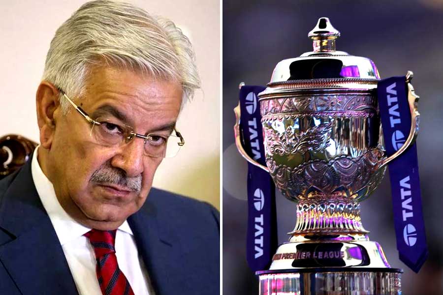আলো নিভিয়ে IPL বন্ধ করেছিল পাকিস্তানি হ্যাকাররা! ভাইরাল পাক প্রতিরক্ষামন্ত্রীর হাস্যকর দাবি