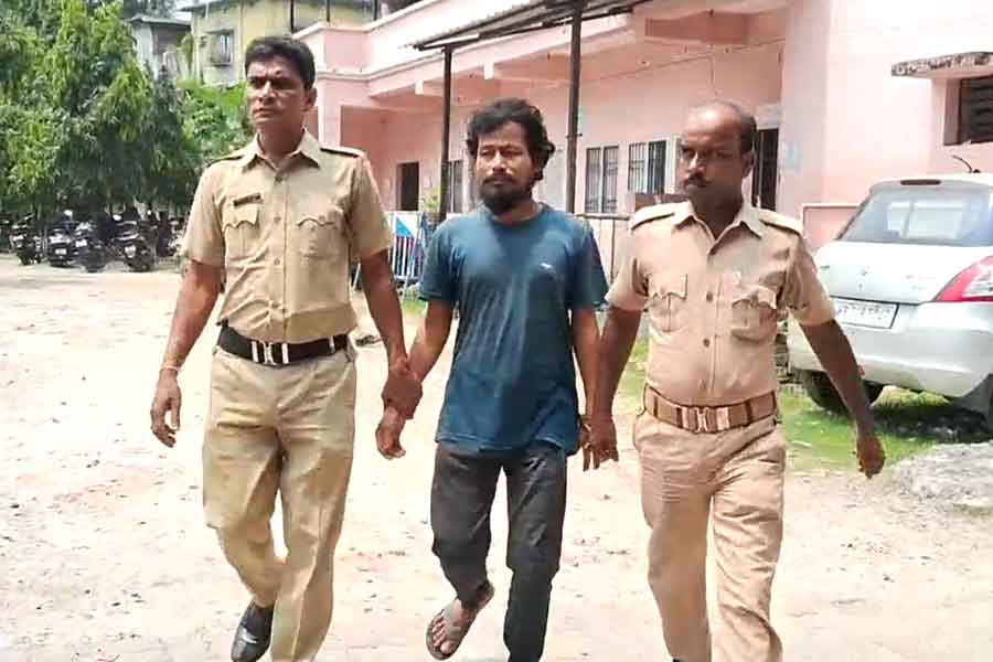 কিশোরীকে ধর্ষণ ও খুনের পর নদীতে দেহ ভাসানোর অভিযোগ, যুবককে ফাঁসির সাজা জলপাইগুড়ি আদালতের