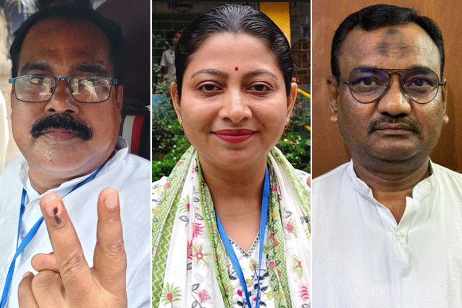 উপনির্বাচনেও এগিয়ে TMC, কালীগঞ্জে বিজেপি-কংগ্রেসকে পিছনে ফেললেন প্রয়াত বিধায়কের মেয়ে