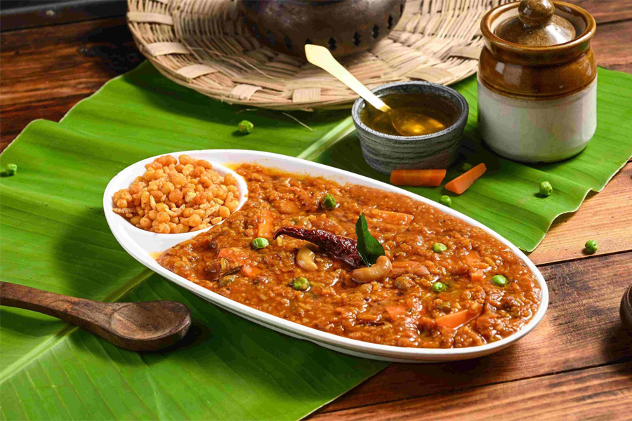 বাঙালি স্বাদের খিচুড়ি তো অনেক খেলেন, এবার হয়ে যাক দক্ষিণী স্টাইলে