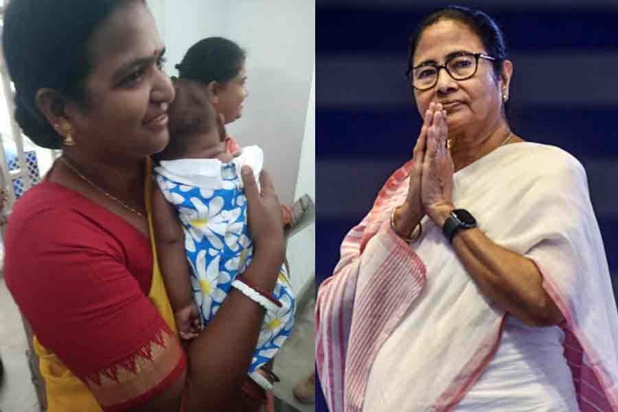 মুখ্যমন্ত্রীর হাতে নামকরণ, বিধানসভায় তৃণমূল বিধায়ক শম্পার মেয়ের নাম রাখলেন মমতা