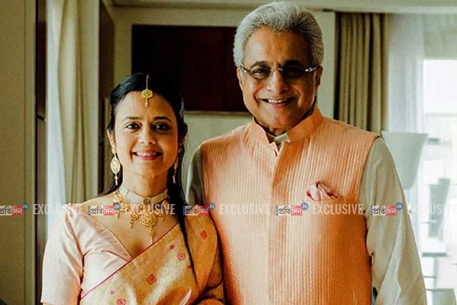 বিয়ে করলেন মহুয়া মৈত্র, গাঁটছড়া বাঁধলেন পুরীর প্রাক্তন সাংসদের সঙ্গে