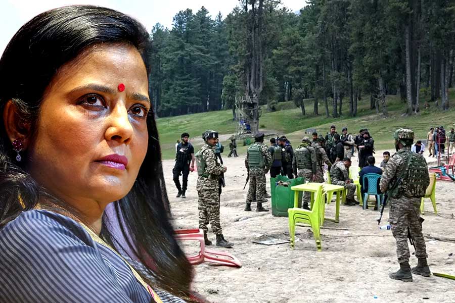 ‘দেশবাসী জবাব চায়’, অভিষেকের সুরেই পহেলগাঁও হামলা নিয়ে কেন্দ্রকে আক্রমণ মহুয়ার