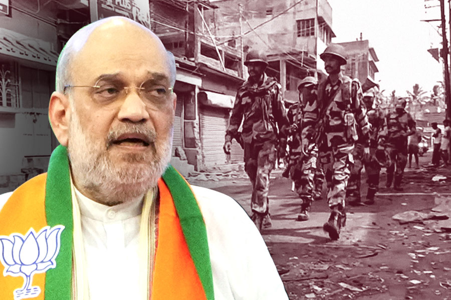 মুর্শিদাবাদে অশান্তির দায় রাজ্যের কাঁধে চাপালেন শাহ! TMC বলল, ‘দাঙ্গা কীভাবে হয়, ওরাই জানে’