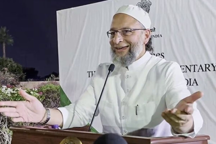 বিজেপির বি টিম তকমা ঘোচাতে মরিয়া! ইন্ডিয়া জোটের সঙ্গে যোগাযোগের কথা মানলেন ওয়েইসি