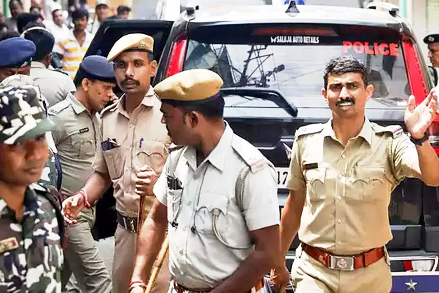 চার মাসের মধ্যেই বদল, বারাকপুরের নতুন পুলিশ কমিশনারের দায়িত্বে কে?