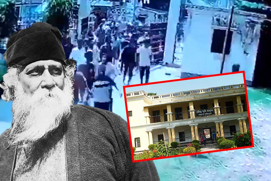 রবীন্দ্রনাথের বাড়ি ভাঙচুরের তীব্র নিন্দা ভারতের, ‘নিদর্শন নষ্ট হয়নি’, সাফাই বাংলাদেশের