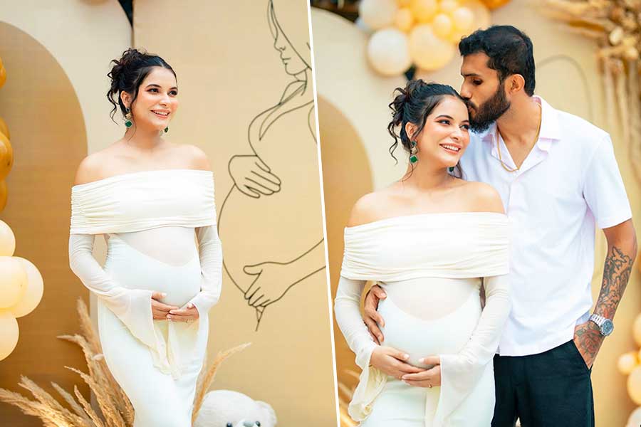 রংমিলান্তি পোশাক, শুভাশিসের স্নেহের চুম্বন, জমজমাট বেবি শাওয়ারে মাতলেন কস্তুরী, রইল ছবি