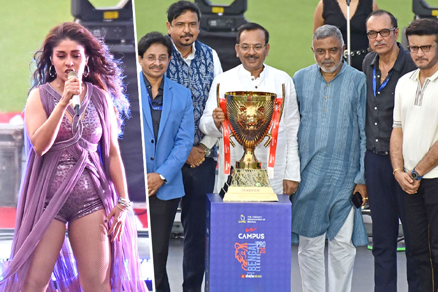 জমকালো উদ্বোধনী অনুষ্ঠানে সুনিধির আগুনে পারফরম্যান্স, শুরু বেঙ্গল প্রো টি-২০ লিগ