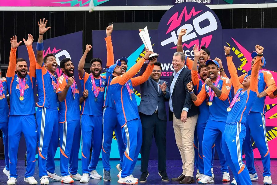 জাতীয় দলেই নেই ৬ ক্রিকেটার! টি-২০ বিশ্বজয়ের বর্ষপূর্তিতে কোথায় প্রথম একাদশের তারকারা?