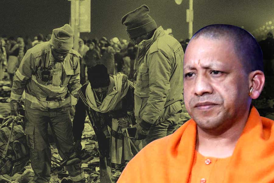চারমাস পরেও আর্থিক সাহায্য পাননি মহাকুম্ভে পদপিষ্টে মৃতদের পরিবার, আদালতে প্রশ্নের মুখে যোগী সরকার