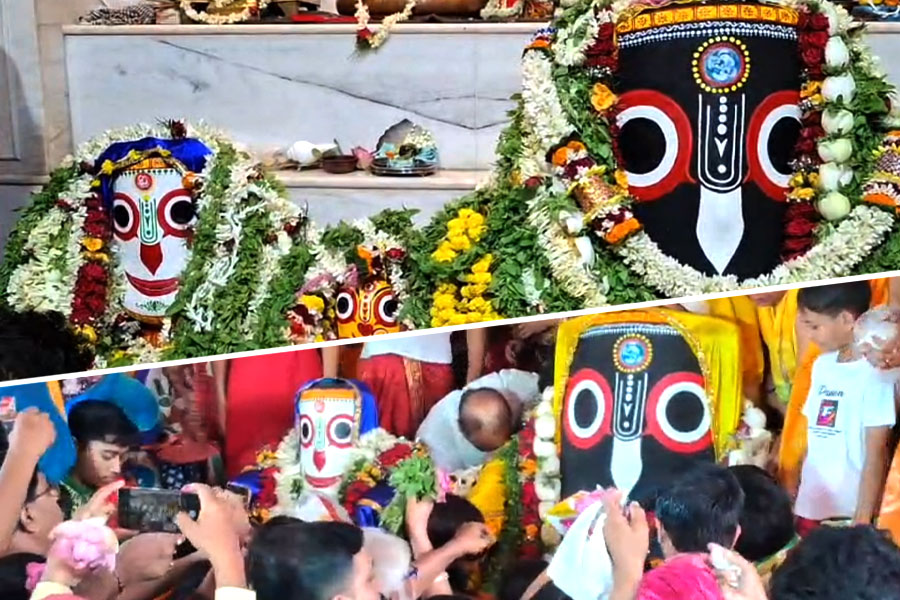 মাহেশের রথে স্বর্ণালঙ্কৃত জগন্নাথ দেব, ভক্তের ঢল শ্রীরামপুরে