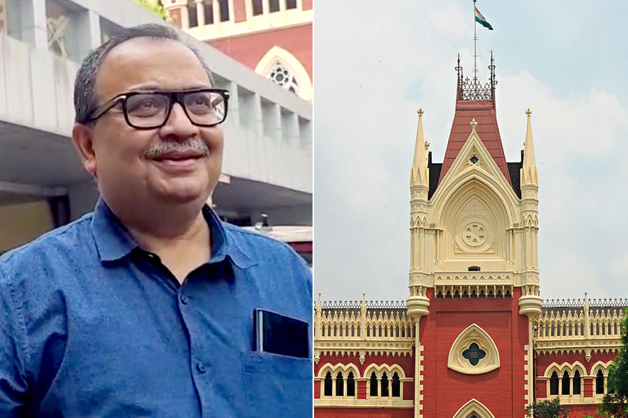 আদালত অবমাননা মামলায় হাইকোর্টে স্বস্তি কুণাল ঘোষের