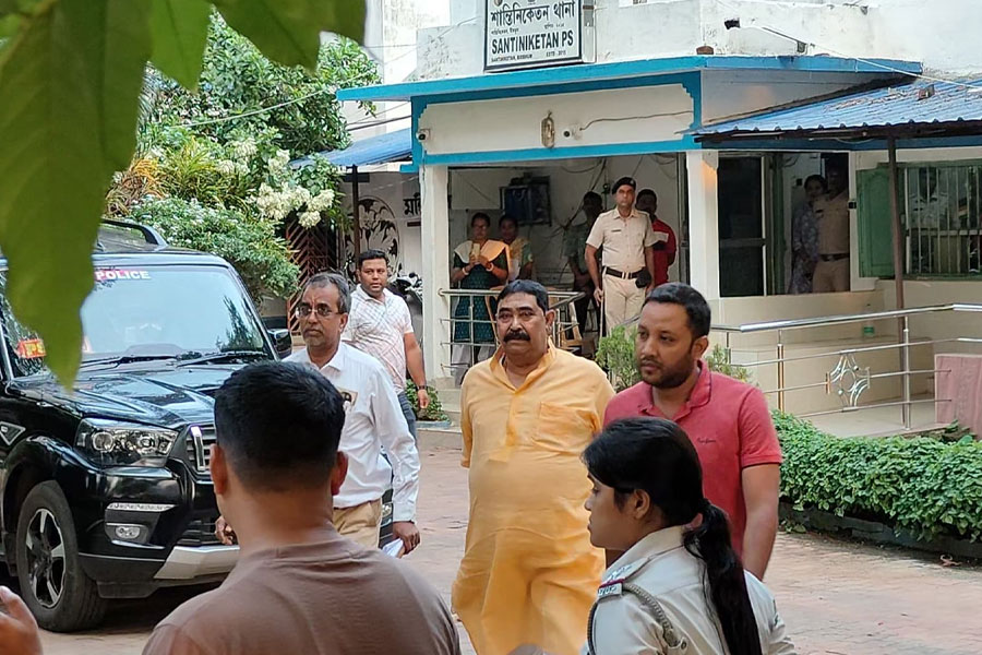‘বেড রেস্ট’ শেষে হাজিরা দিলেন কেষ্ট, প্রায় ২ ঘণ্টা জিজ্ঞাসাবাদ