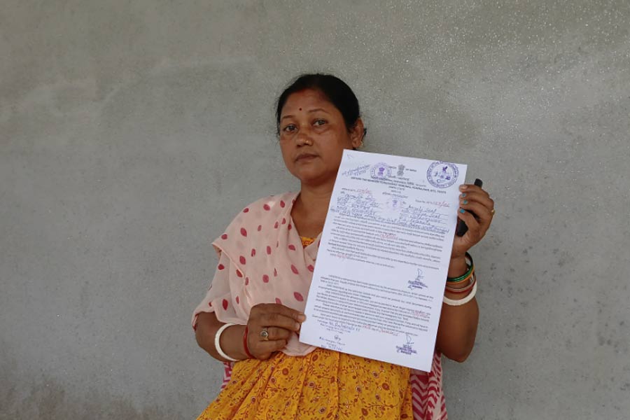 অবশেষে হাতে এল NRC নোটিস, ‘সত্যতা জানতে হবে’, চ্যালেঞ্জ ফালাকাটার অঞ্জলি শীলের