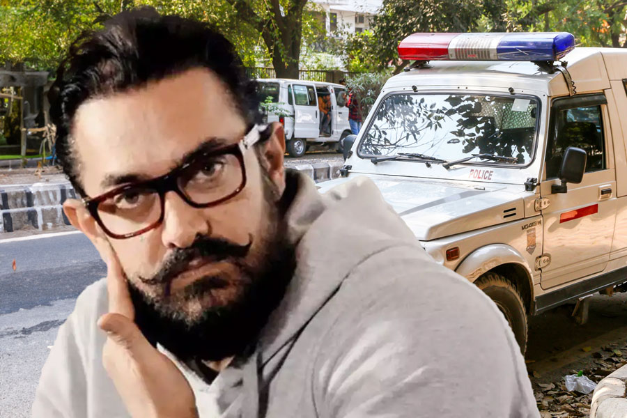 আমির কি বড়সড় বিপাকে? ২৫ আইপিএস অফিসারের ‘অভিযান’ নিয়ে মুখ খুলল অভিনেতার টিম
