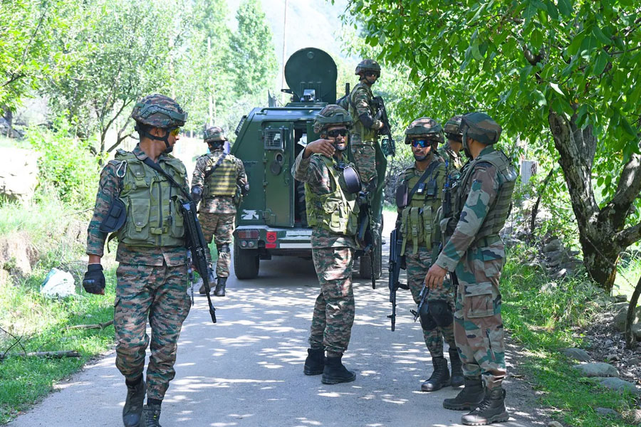 স্যাটেলাইট ফোনই মৃত্যুদূত! মাত্র ৩ ঘণ্টার অপারেশনে কাশ্মীরে খতম পহেলগাঁওয়ের জঙ্গিরা