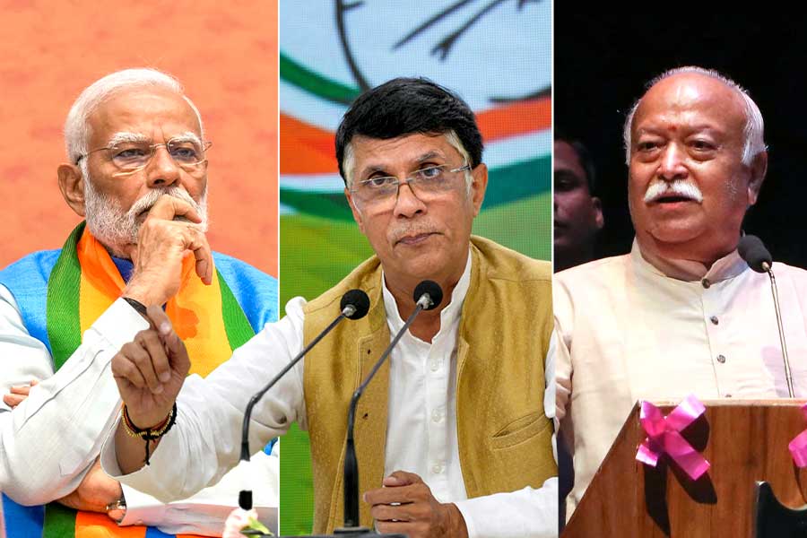 ‘এবার ঝোলা গুটিয়ে নিন’, আরএসএস প্রধানের অবসর বার্তার পরই ‘বেচারা মোদি’কে কটাক্ষ কংগ্রেসের