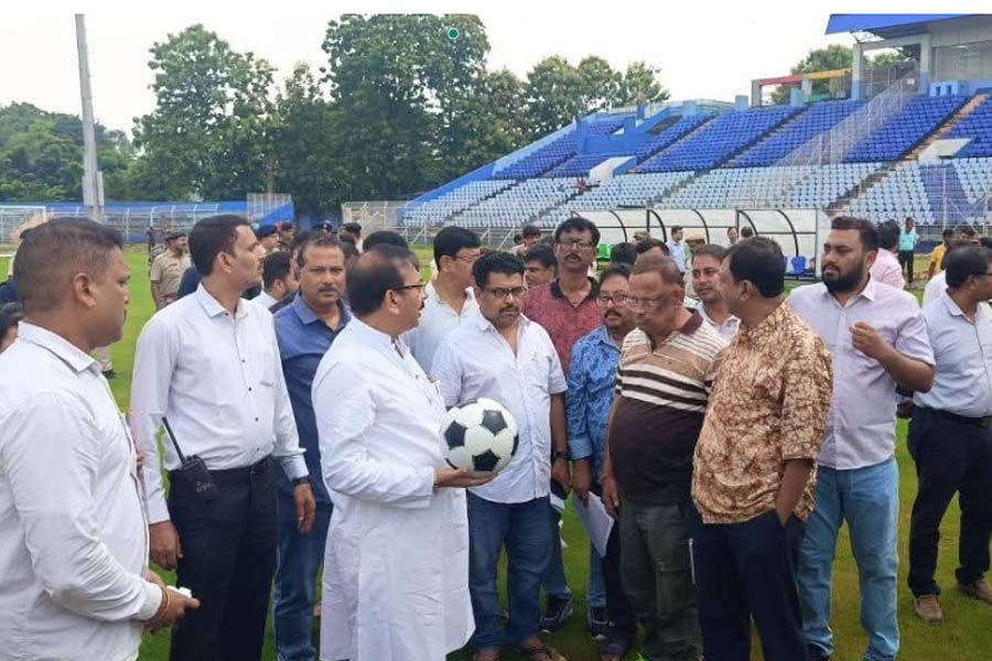 নতুন রূপে বারাসত স্টেডিয়াম, ফের টুর্নামেন্ট কবে থেকে? জানালেন ক্রীড়ামন্ত্রী