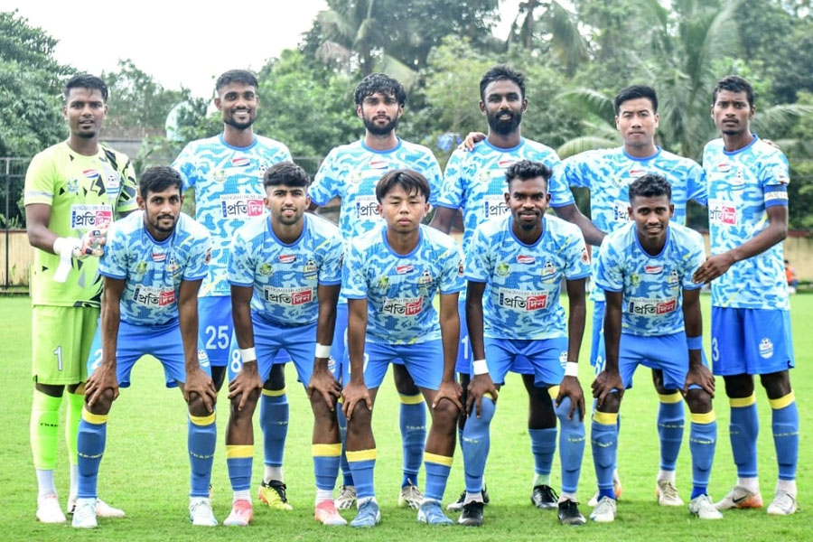 ‘ফাইভ স্টার’ পারফরম্যান্স! খিদিরপুরকে উড়িয়ে কলকাতা লিগে জয়ের সরণিতে ভবানীপুর