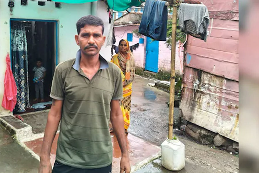 অসুস্থ প্রতিবেশিনীকে হাসপাতালে নিয়ে যাওয়ার ‘অপরাধ’, ১৩ মাস জেল খাটলেন যুবক